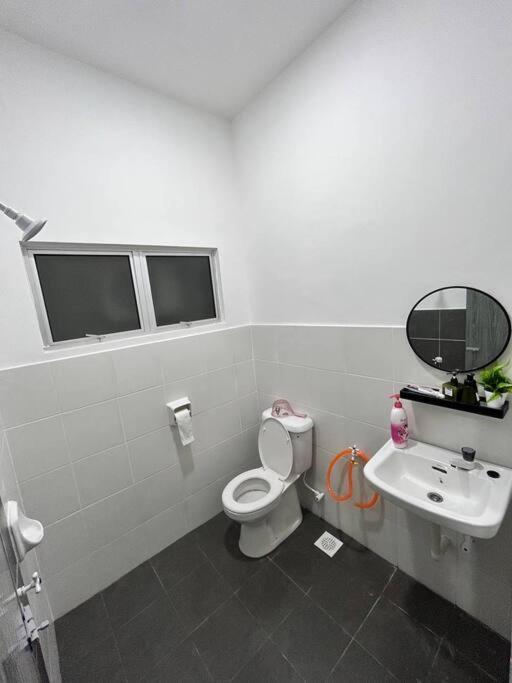 Zh Homestay Teluk Batik ลุมุต ภายนอก รูปภาพ